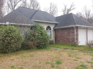 40062 Gill Dr, Ponchatoula, LA 70454