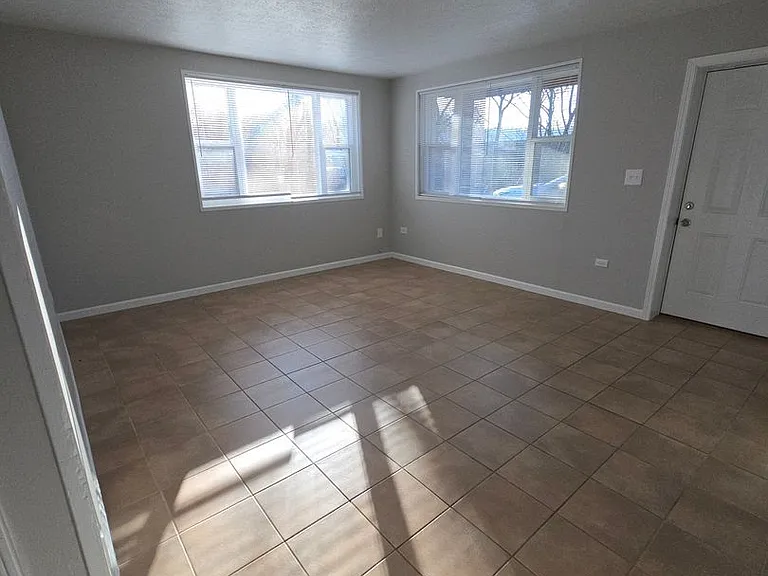 104 Skyline Dr — Photo 4