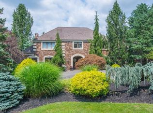 17 Putnam Rd, Livingston, NJ 07039