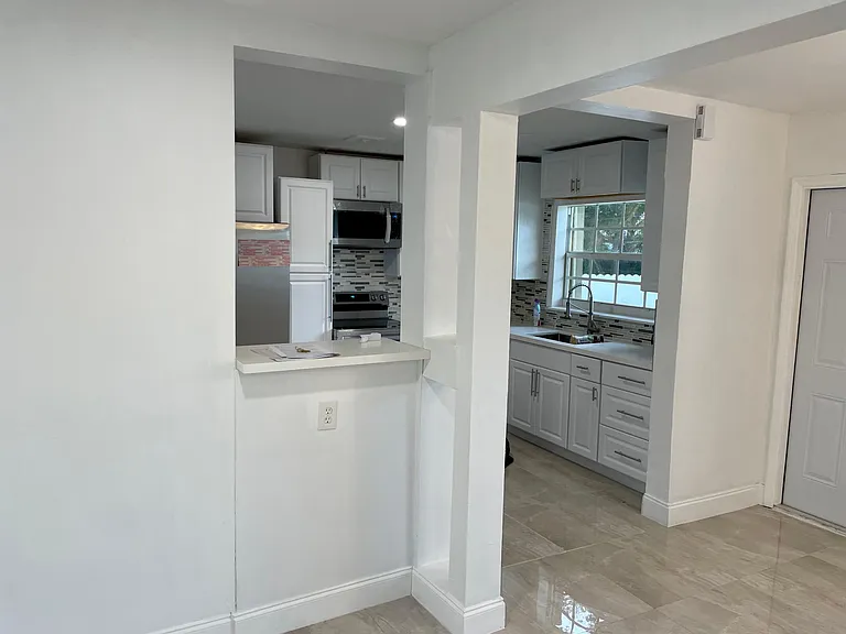 860 Arizona Ave — Photo 10