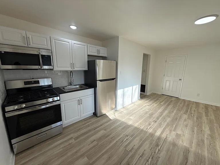 3912 Kirkup Ave #3 — Photo 3