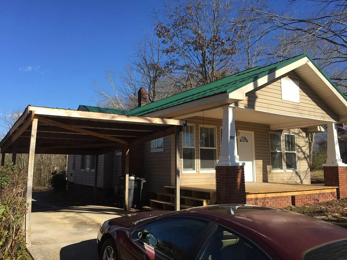 2 bed, 1300 sqft, $1,275 — Photo 1