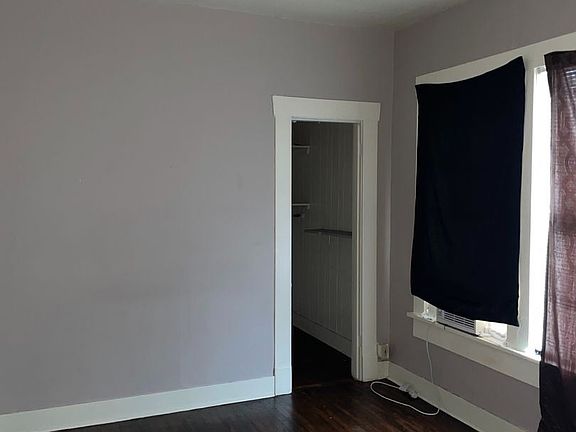 3rd image of 256 Washington St