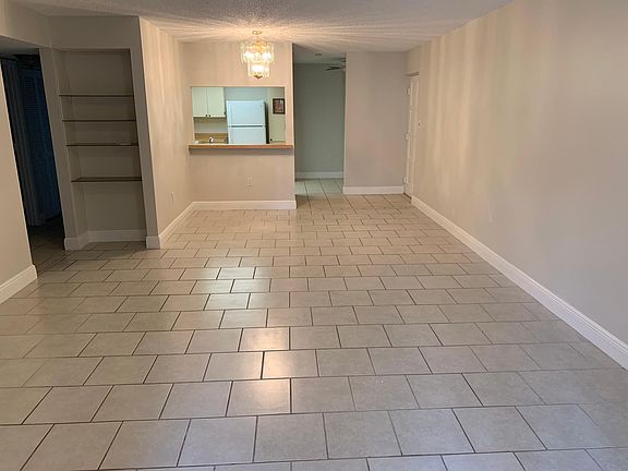 3rd image of 2650 Countryside Blvd APT A105