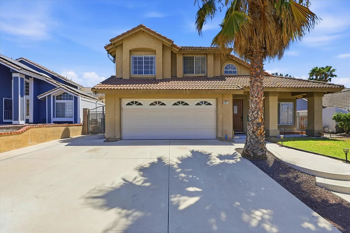 3 bed, 2.5 bath, 1663 sqft, $3,795 — Photo 3
