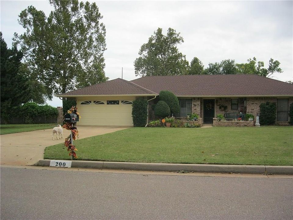 1st image of 200 Grissom Dr