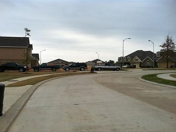 4th image of 16300 River Wood Ct