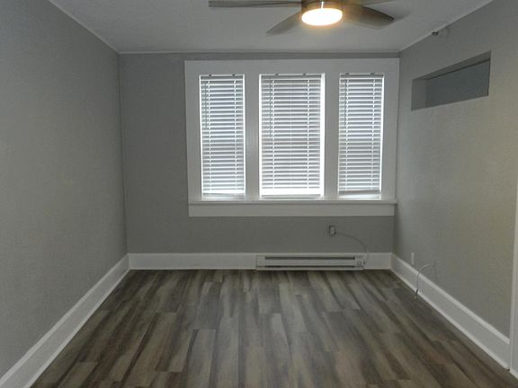 3rd image of 250 11th Ave NE APT 5