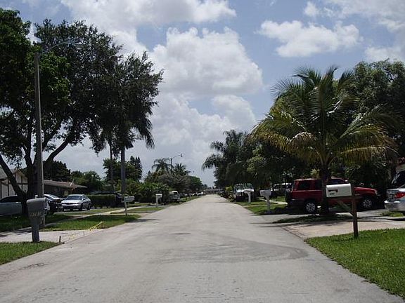 5th image of 9730 NW 25th St