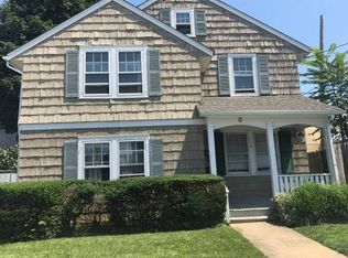 5 N Maryland Ave, Port Washington, NY 11050