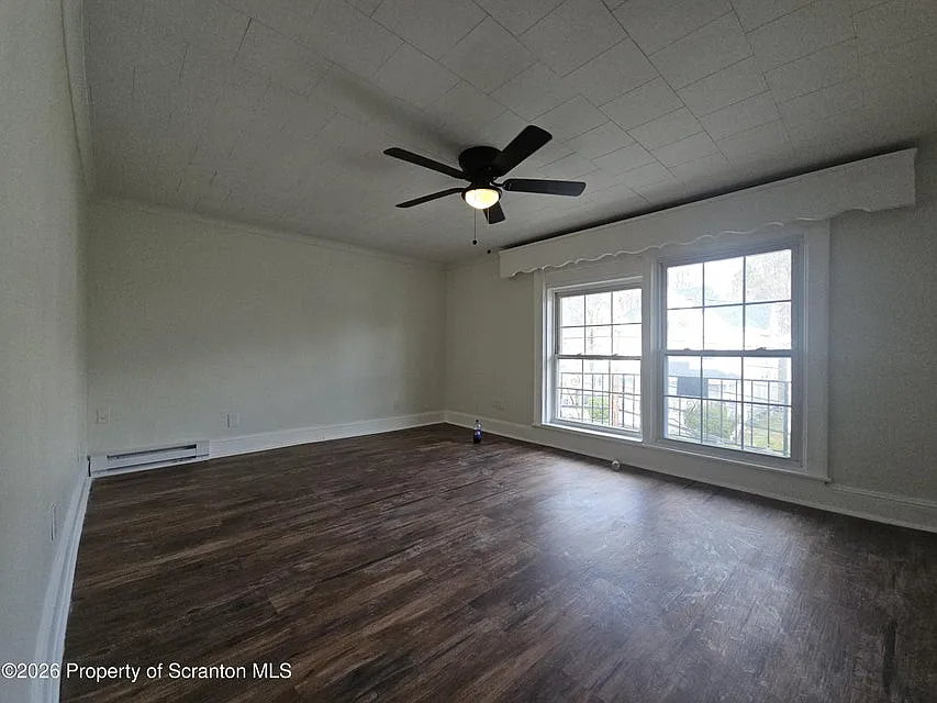 2 bed, 1022 sqft, $1,350 — Photo 3