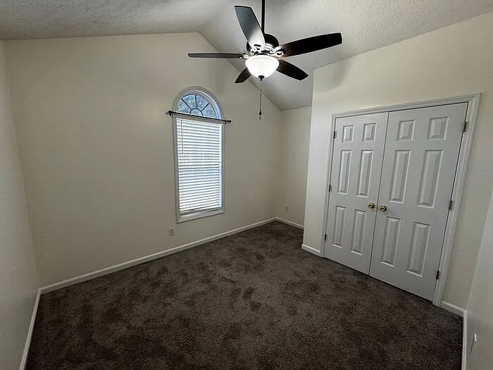 143 Haywood Dr — Photo 8