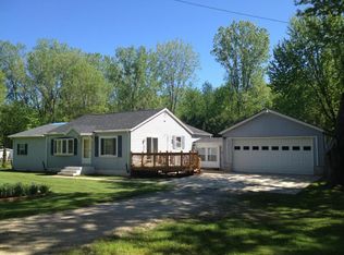 W5661 Evergreen Rd, Menominee, MI 49858