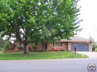 3948 SW Nottingham Rd, Topeka, KS 66610