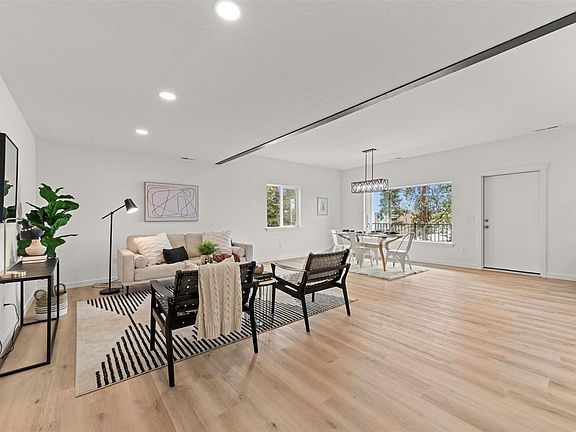 5th image of 1224 W Cora Ave