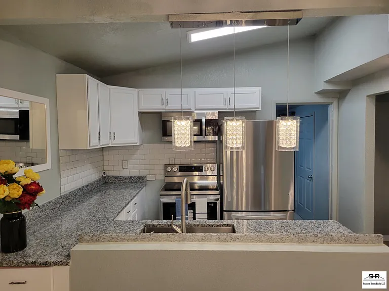 8625 Stockdale Ave — Photo 6