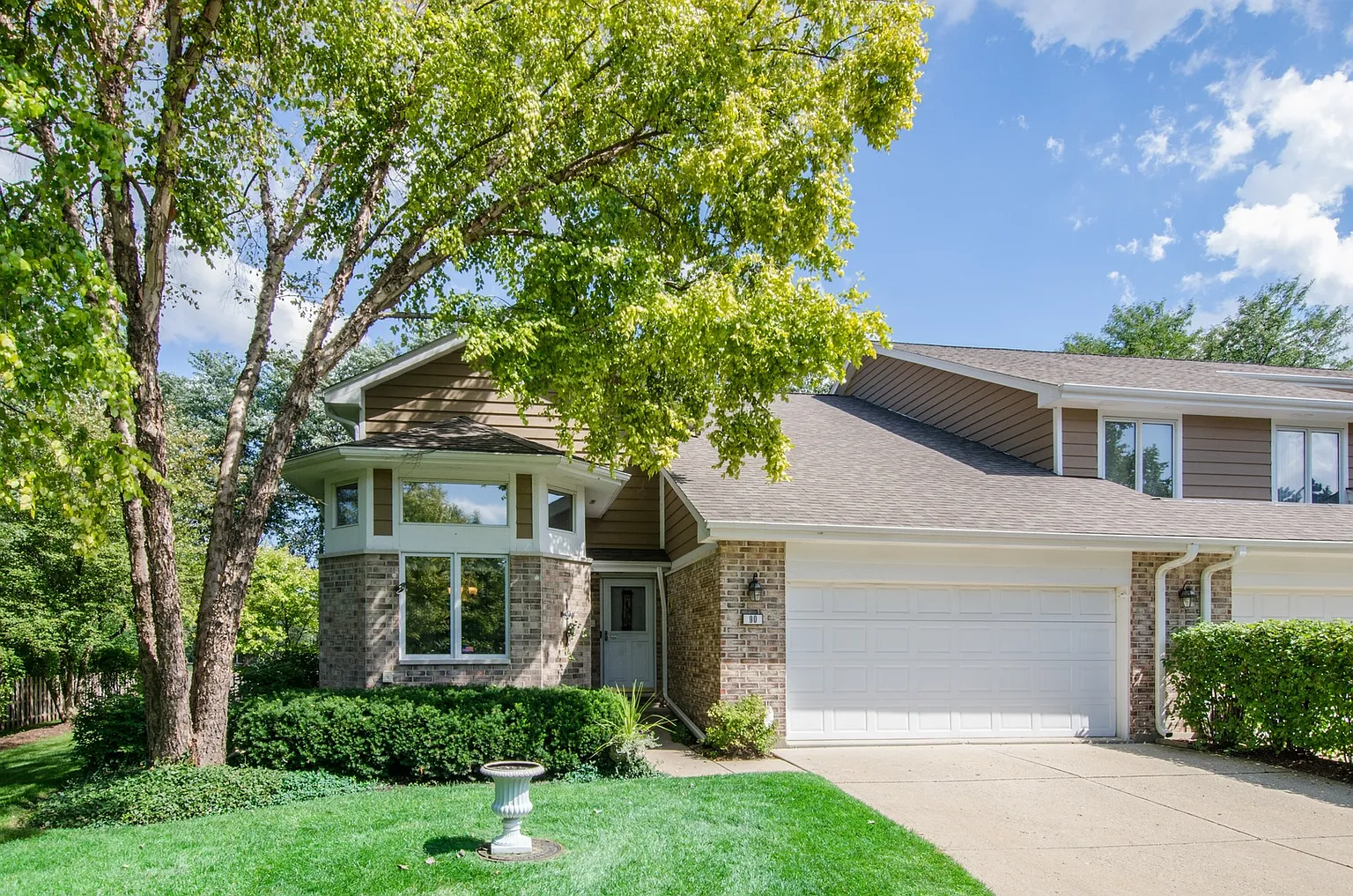 90 Woodstone Dr photo 1