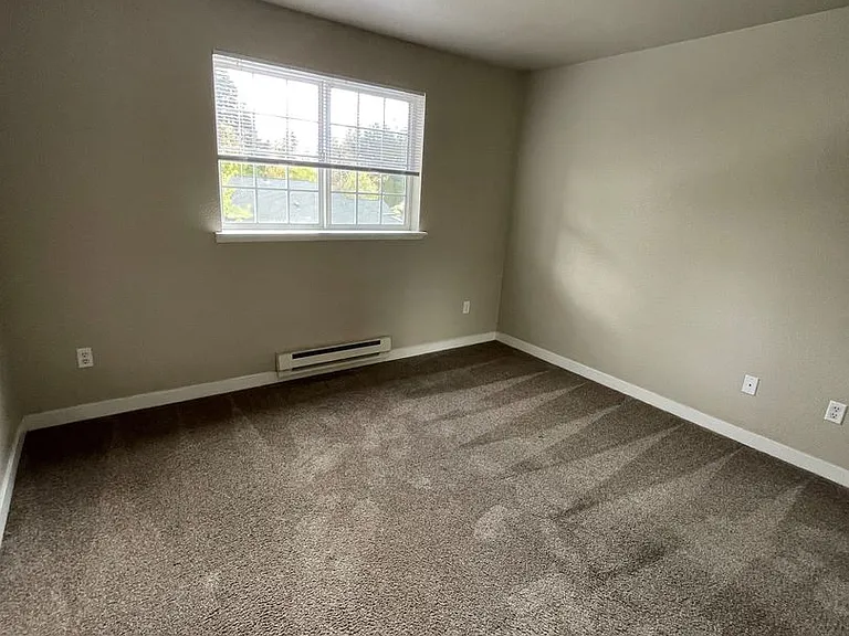 Signature Apartments — Photo 21