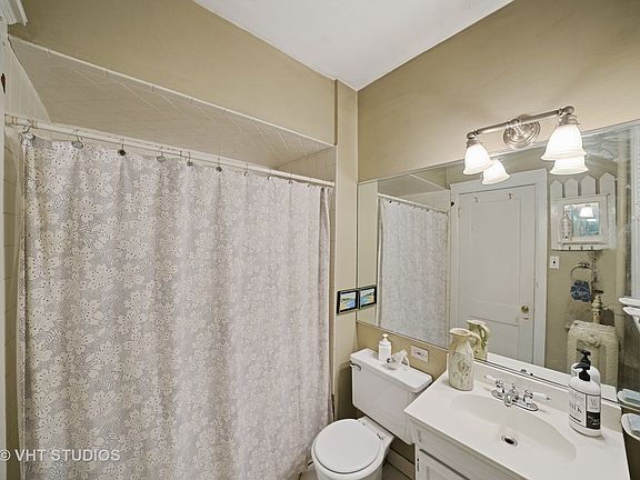5th image of 204 N Kenilworth Ave APT 1N