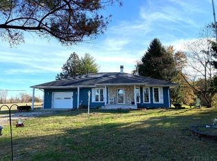 1553 N Possum Mine Rd, Bloomfield, IN 47424