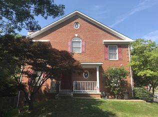 6023 Rockton Ct, Centreville, VA 20121