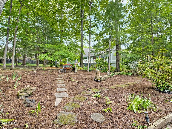 4th image of 53 Heather Glen Ct
