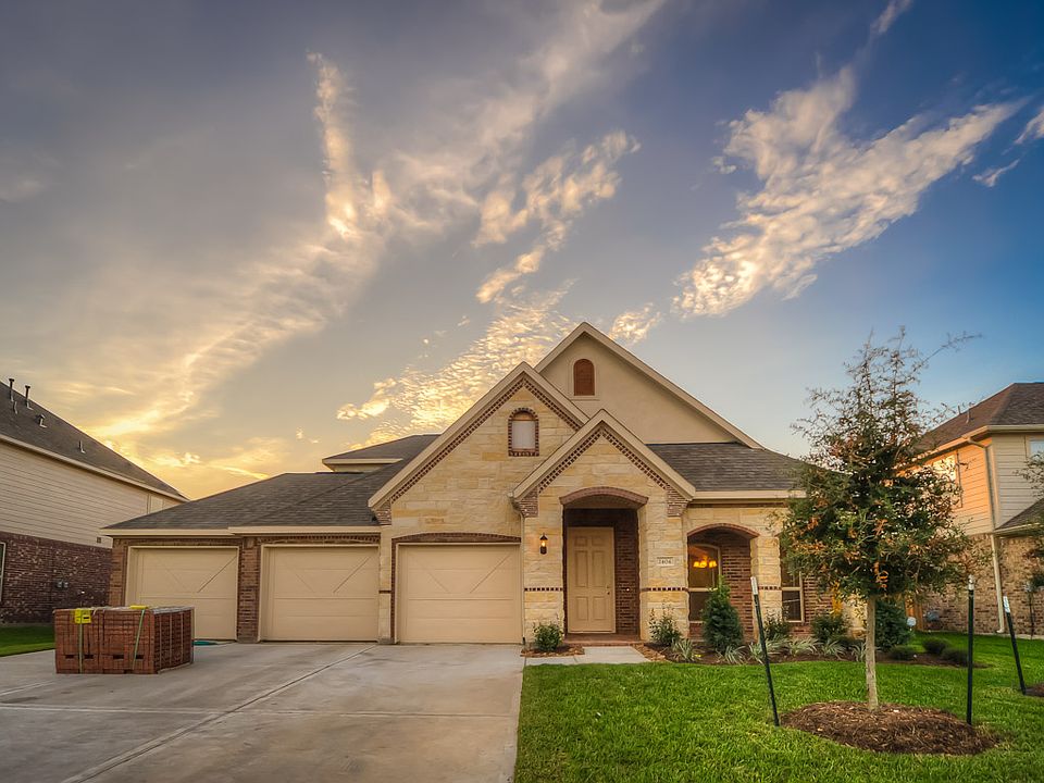 2404 Chase Harbor Ln