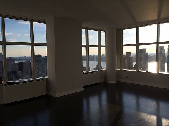 2nd image of 160 W 66th St APT 39H