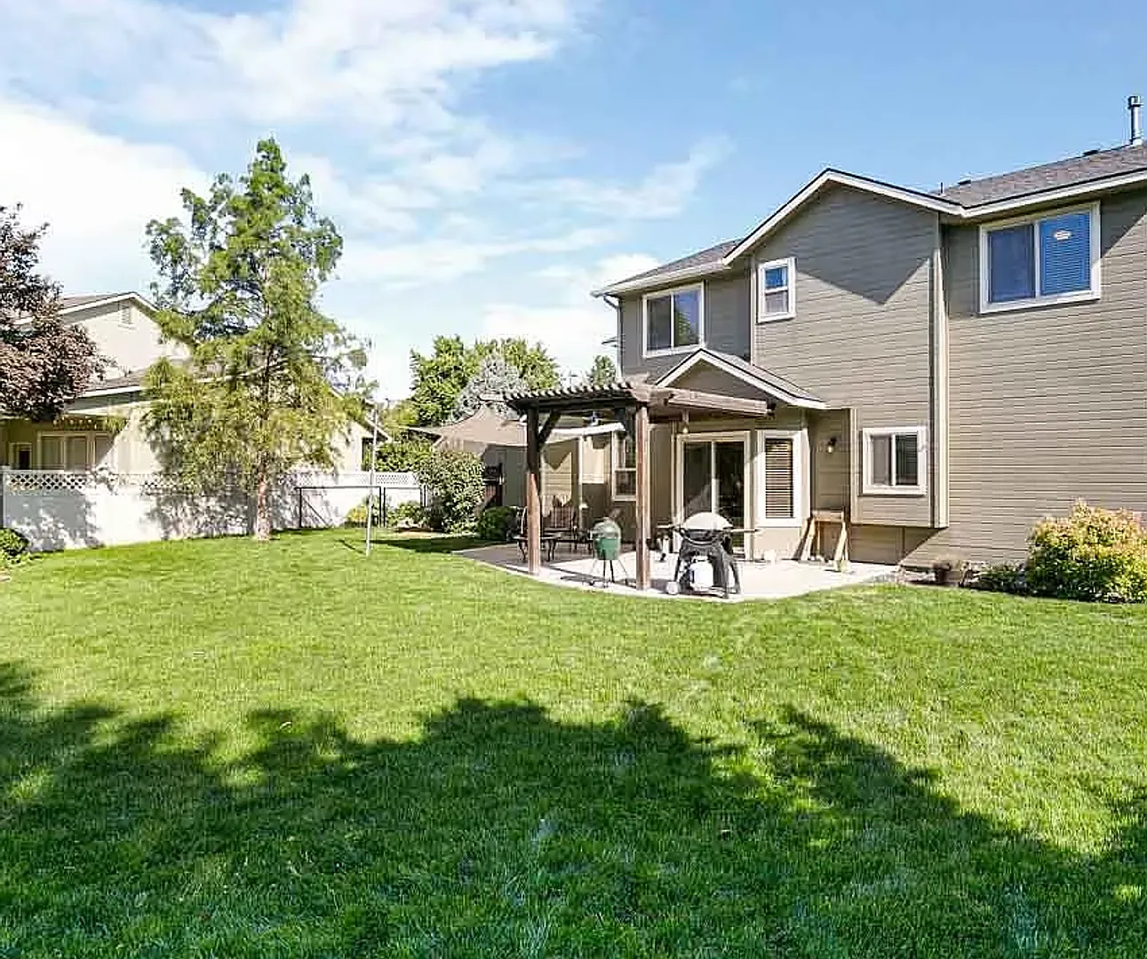 Beautiful 4-Bedroom Home in Meridian's Bridge Tower Subdivision — Photo 4