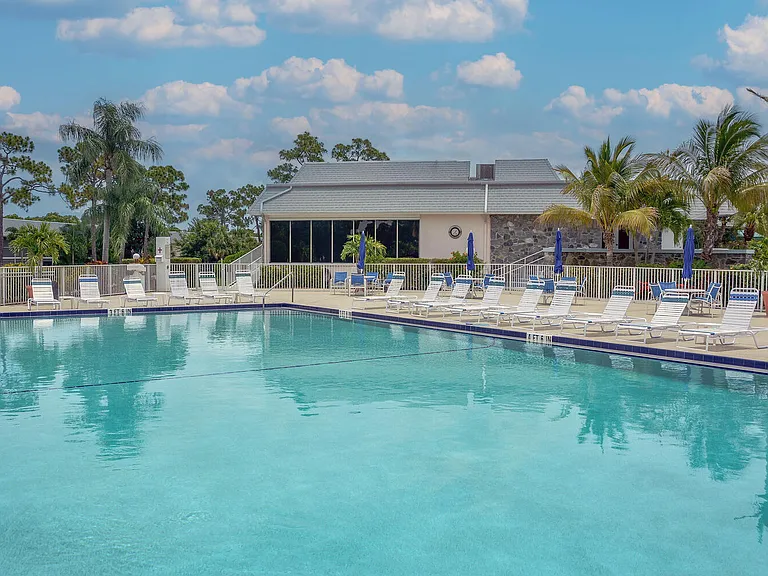 18081 SE Country Club Dr #26-256 — Photo 24