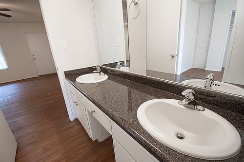 5th image of 12915 Venice Blvd APT 8