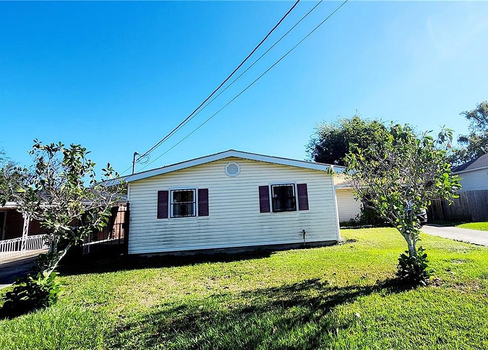 1st image of 5611 Congress Dr