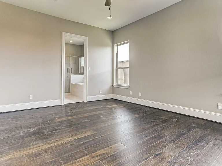 4859 Benning Dr — Photo 16