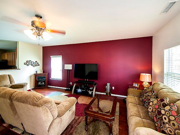 3rd image of 741 Lynville Ln
