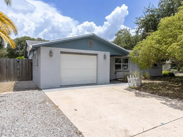 5228 Greenwood St, New Port Richey, FL 34653