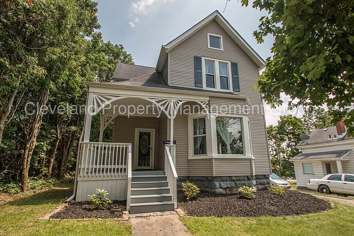 1st image of 22 Franklin Ave