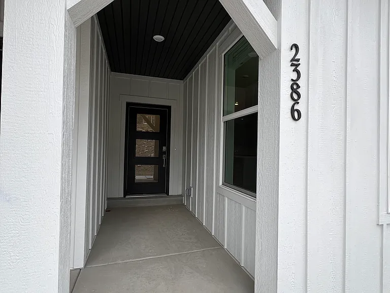 2386 Wildwood Ln — Photo 5
