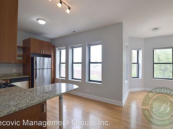 4th image of 7526-7530 N Seeley Ave #17573182