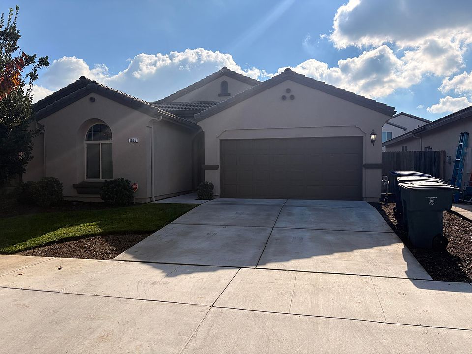 2nd image of 1003 W Porter Avenue