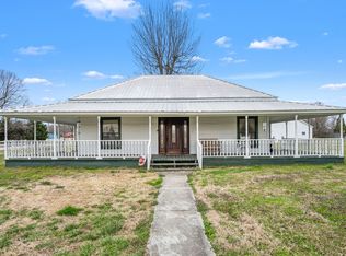448 Elora Rd, Elora, TN 37328
