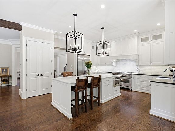 5th image of 5965 Riverside Dr