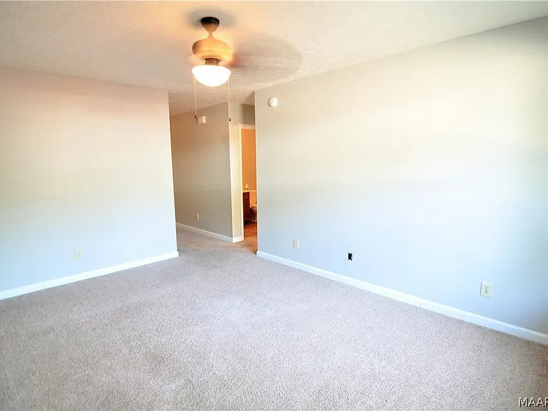 169 E 6th St #D — Photo 3