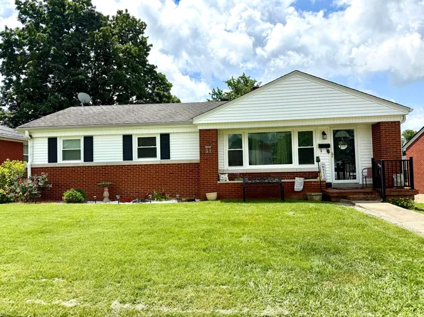 404 College Mnr, Harrodsburg, KY 40330