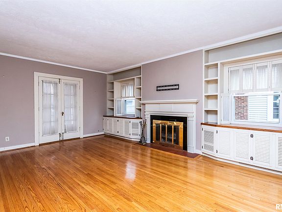 3rd image of 2617 W Moss Ave