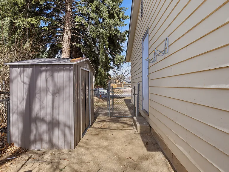 2826 N Institute St — Photo 19