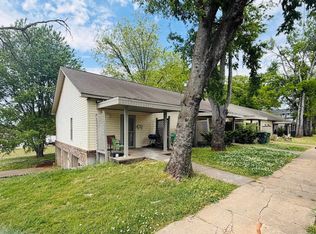 202 S Cave St, Tuscumbia, AL 35674