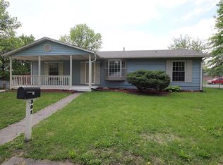 301 Camelford Dr, Troy, IL 62294