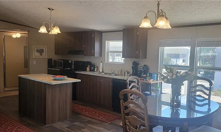 4709 Kon Tiki Ln — Photo 10