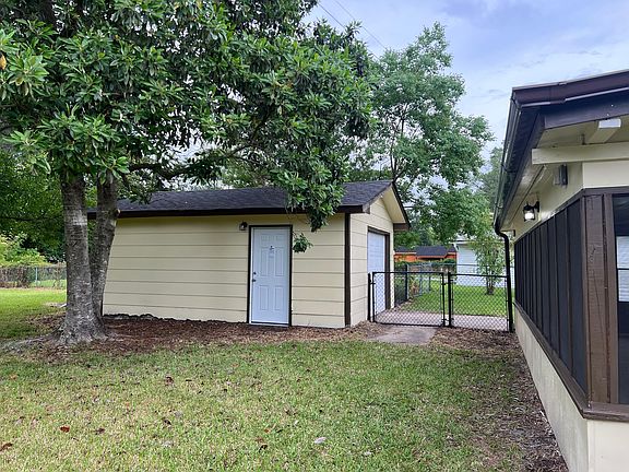 5th image of 4414 Pimlico Dr