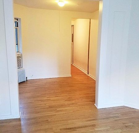 2nd image of 626 E 14th St APT 20